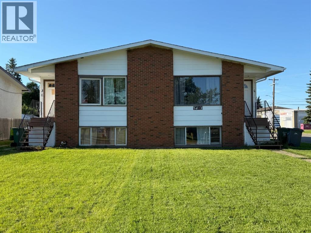 Listing photo – 5402 54 Street, Ponoka