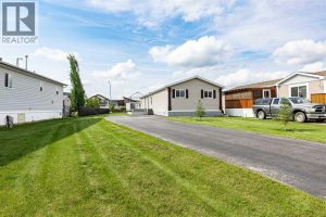 PAVED DRIVEWAY
