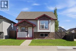 Listing photo – 48 Vanson Close, Red Deer
