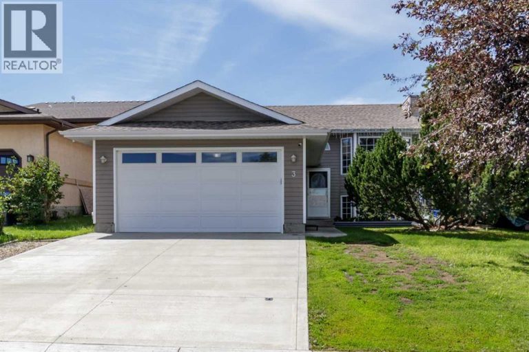 3 Pickering Close, Sylvan Lake