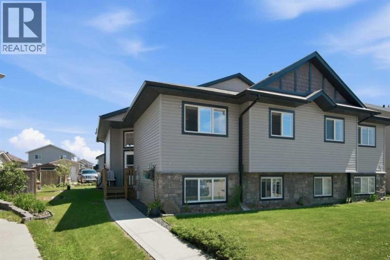 56 Heron Court, Penhold