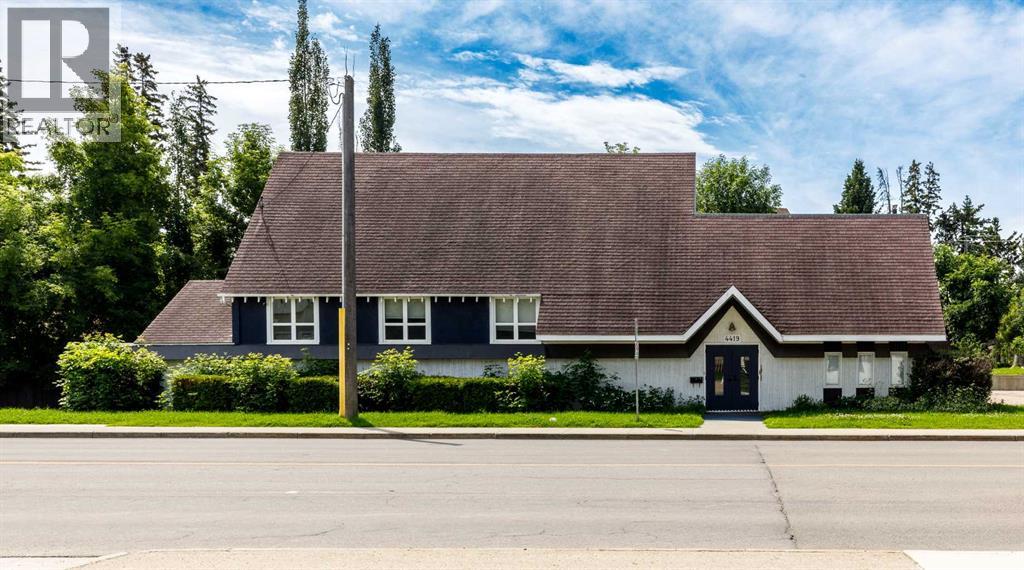 Listing photo – 4419 55 Street, Red Deer
