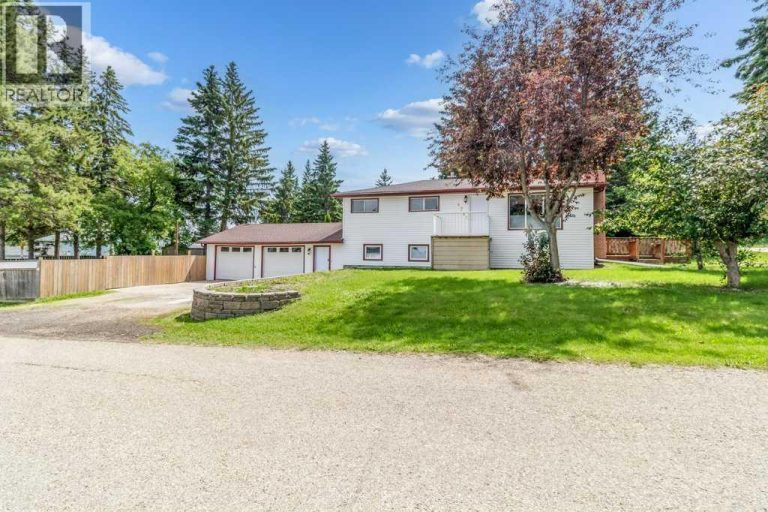 4719 46 Avenue, Sylvan Lake