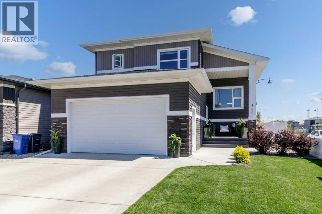 Listing photo – 122 Lundberg Crescent, Red Deer