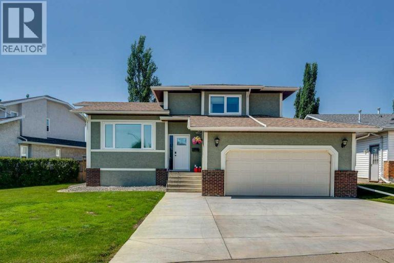 Listing photo – 129 Duncan Crescent, Red Deer