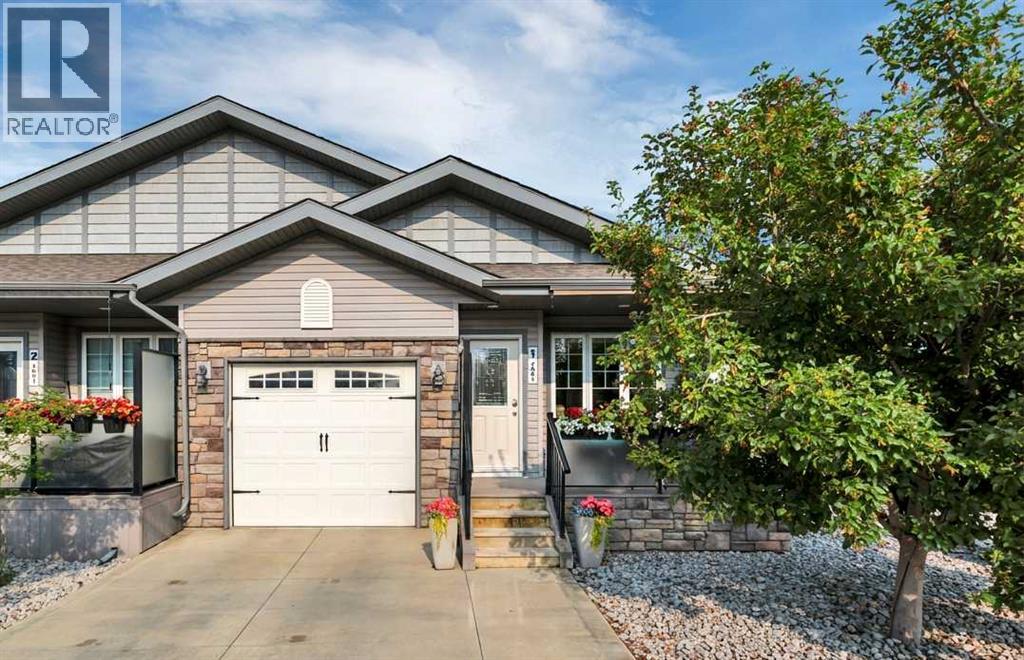 Listing photo – 1, 7001 52 Street, Lacombe