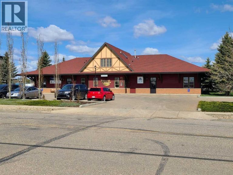 Listing photo – 104, 4892 46 Street, Lacombe