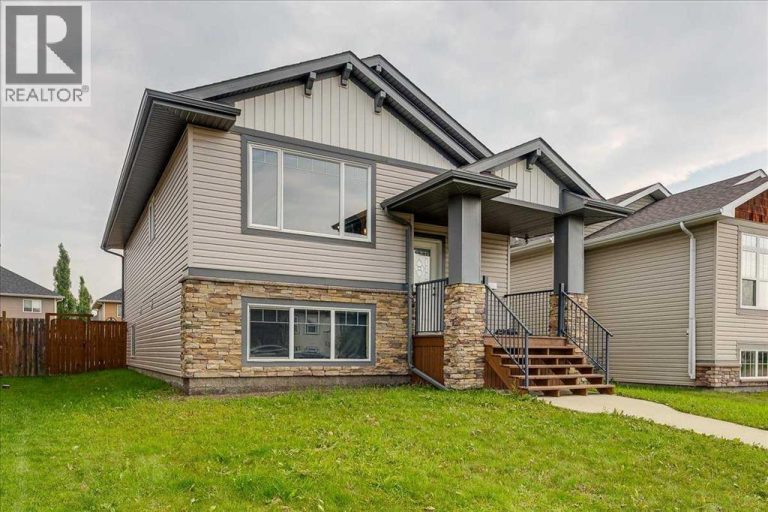 13 Rogers Road, Sylvan Lake