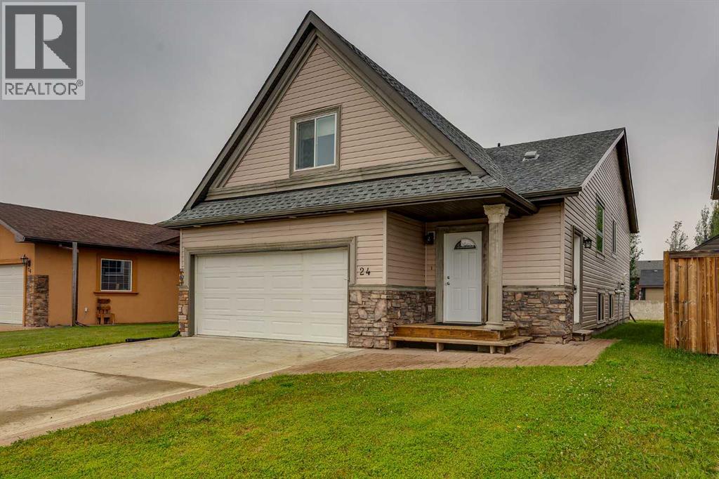 Listing photo – 24 Mackenzie Crescent, Lacombe