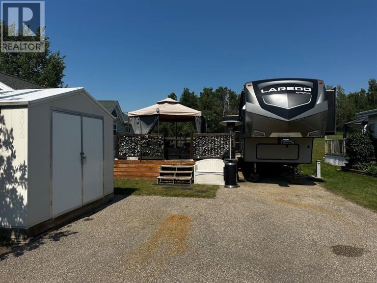 3027, 25074 South Pine Lake Road, Rural Red Deer County