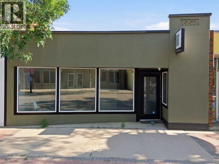 5016 50 Ave, Ponoka