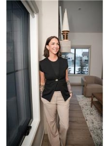 Agent photo – Jacki Huss