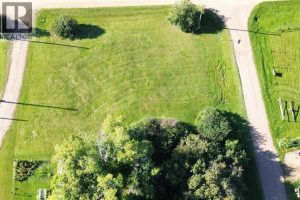Listing photo – 1 1 Avenue, Red Willow