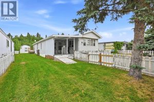 Listing photo – #9, 5235 50 Street, Caroline