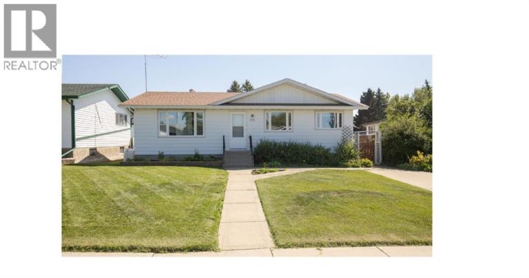 3706 51 Avenue, Innisfail