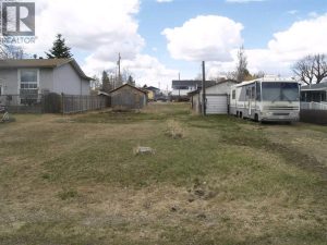 Listing photo – 4912 47 Street, Clive