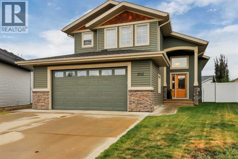203 Cedar Square, Blackfalds