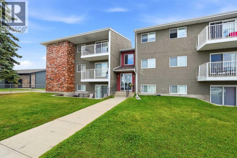 305, 19 Bennett Street, Red Deer