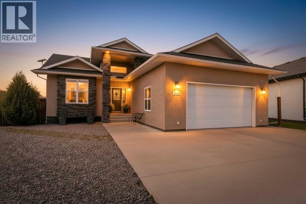 Listing photo – 5505 54 Street Close, Eckville