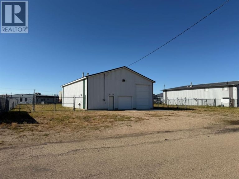 Listing photo – 6419 42 Avenue, Ponoka