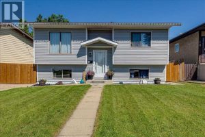 Listing photo – 22 Greenham Drive, Red Deer