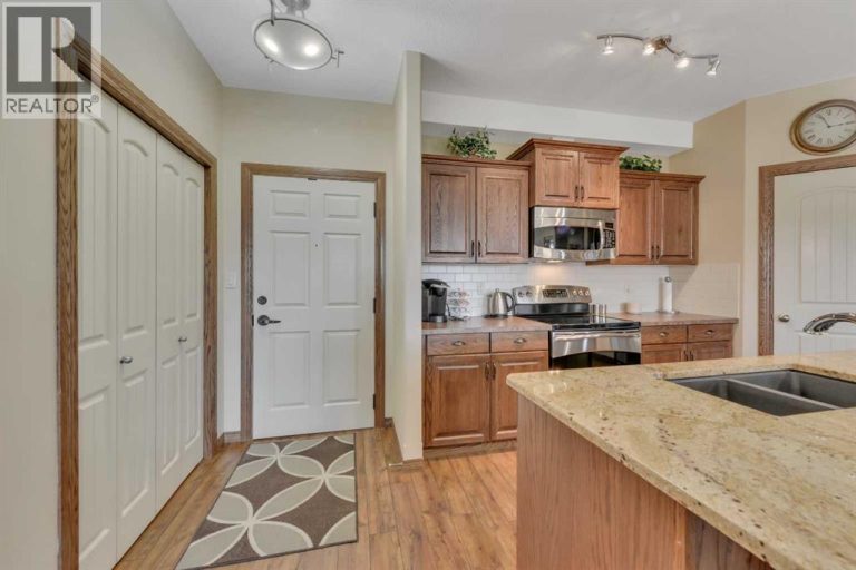 206, 5213 61 Street, Red Deer