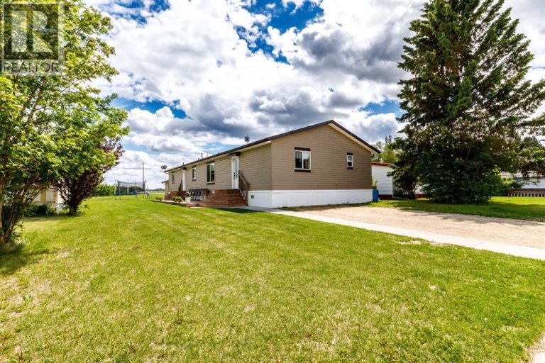 4705 45 Avenue, Alix
