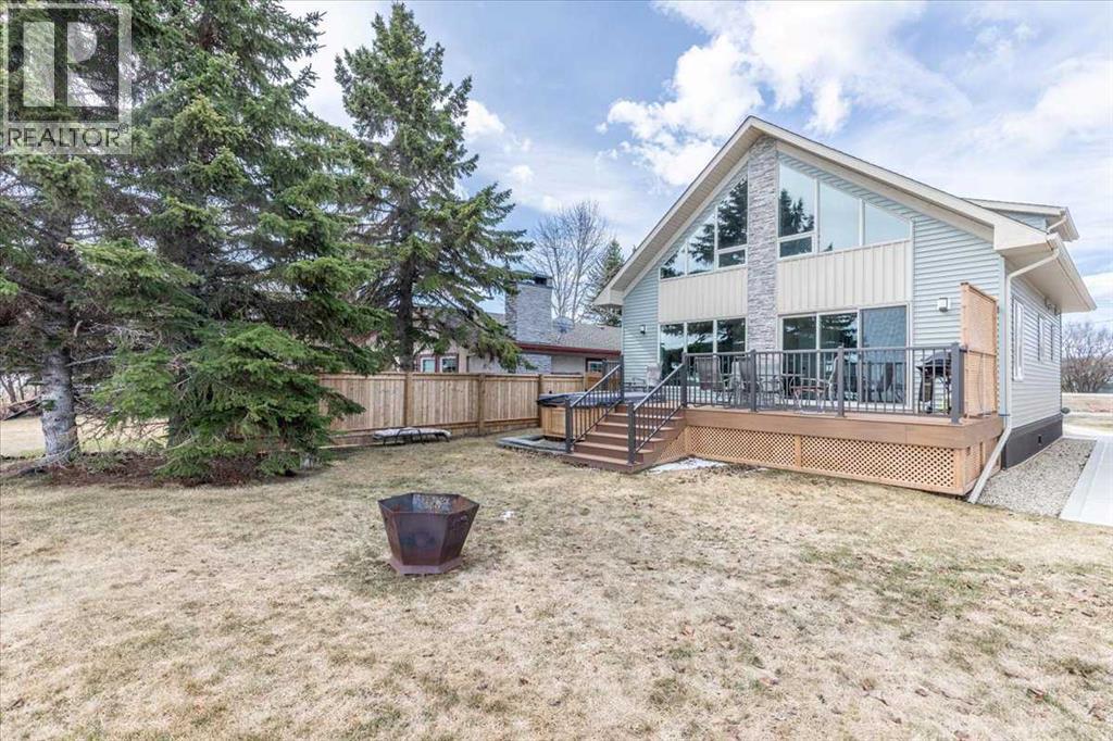 Listing photo – 33 Lakeshore Drive, Grandview