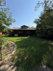 Listing photo – 6509 46 Aveunue, Ponoka