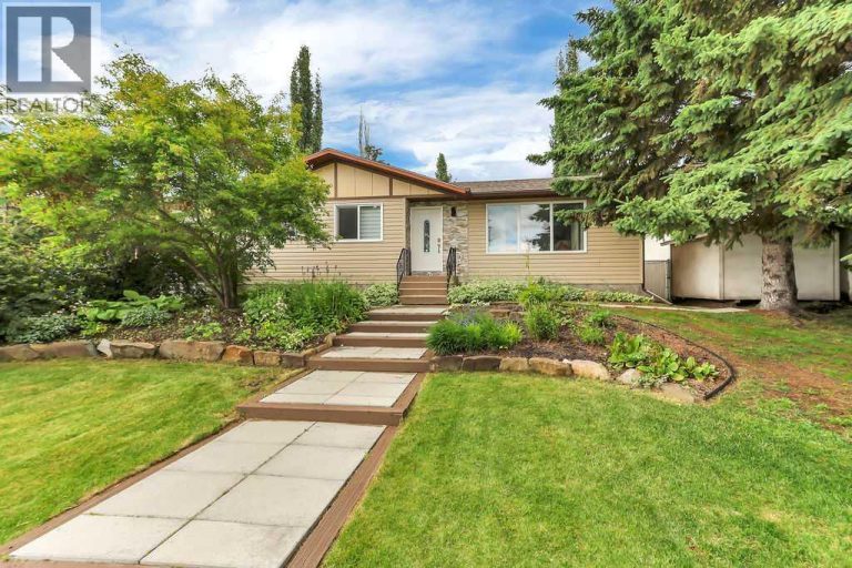 4412 45 Avenue, Sylvan Lake