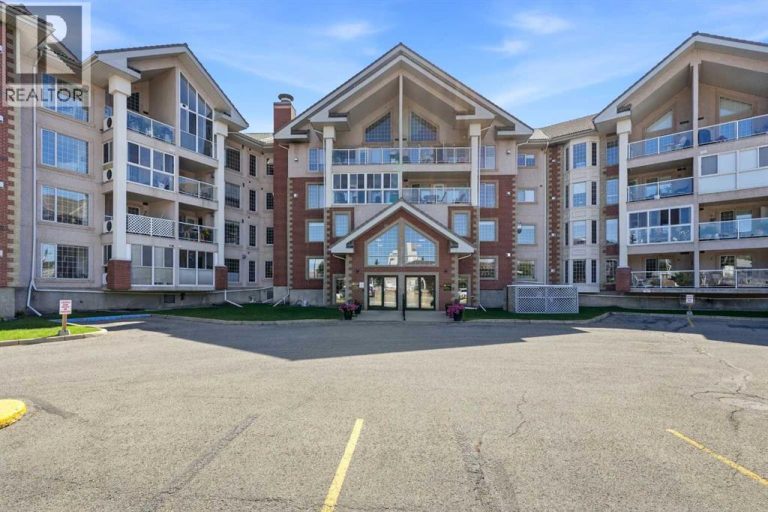 107, 4805 45 Street, Red Deer