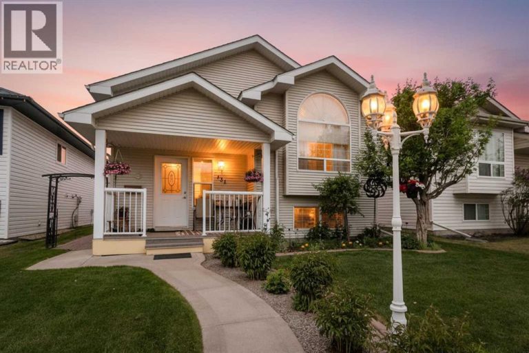 131 Deschner Close, Red Deer