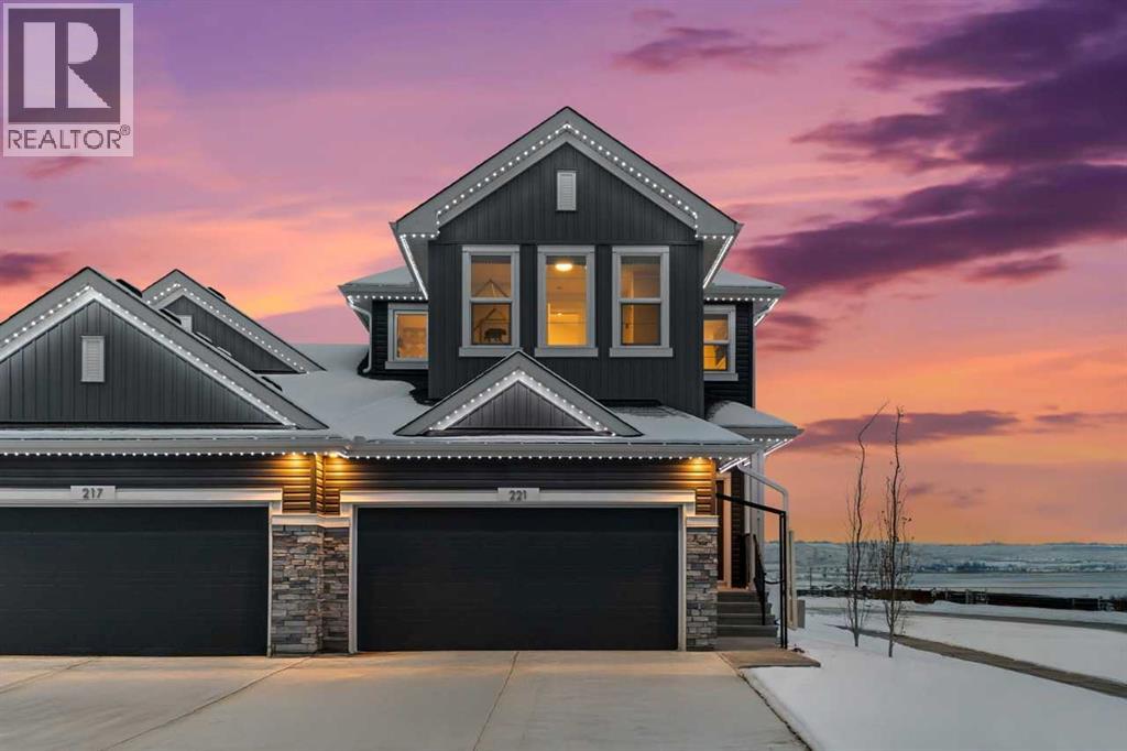 Listing photo – 221 Southbow Drive, Cochrane