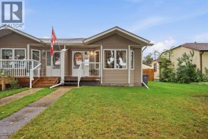 Listing photo – 2, 5211 50 Avenue, Ponoka