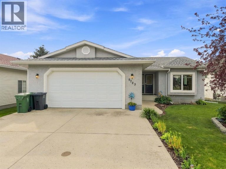 5723 51 Avenue Avenue, Ponoka