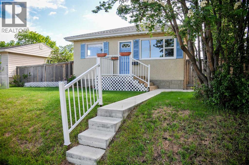 Listing photo – 5223 46 Street, Camrose