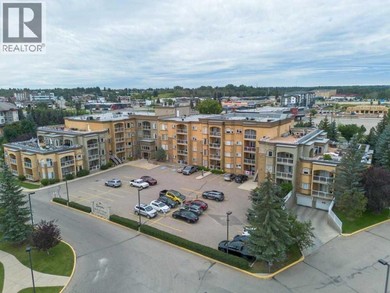 #118, 5300 48 Street, Red Deer