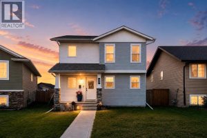 Listing photo – 30 Cascade Street, Blackfalds