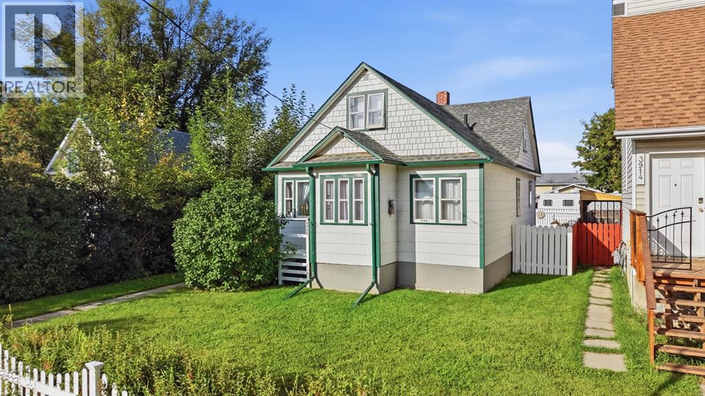 Listing photo – 3912 55 Avenue, Red Deer