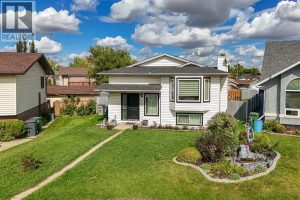 Listing photo – 6130 52 Street Close, Ponoka