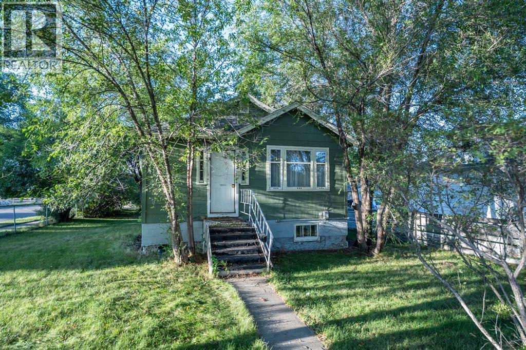Listing photo – 4622 51 Street, Red Deer